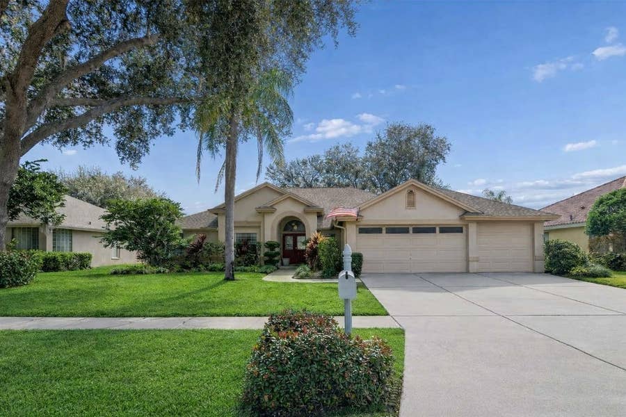 Property photo for 16711 LONGLEAT DRIVE, Lutz, FL