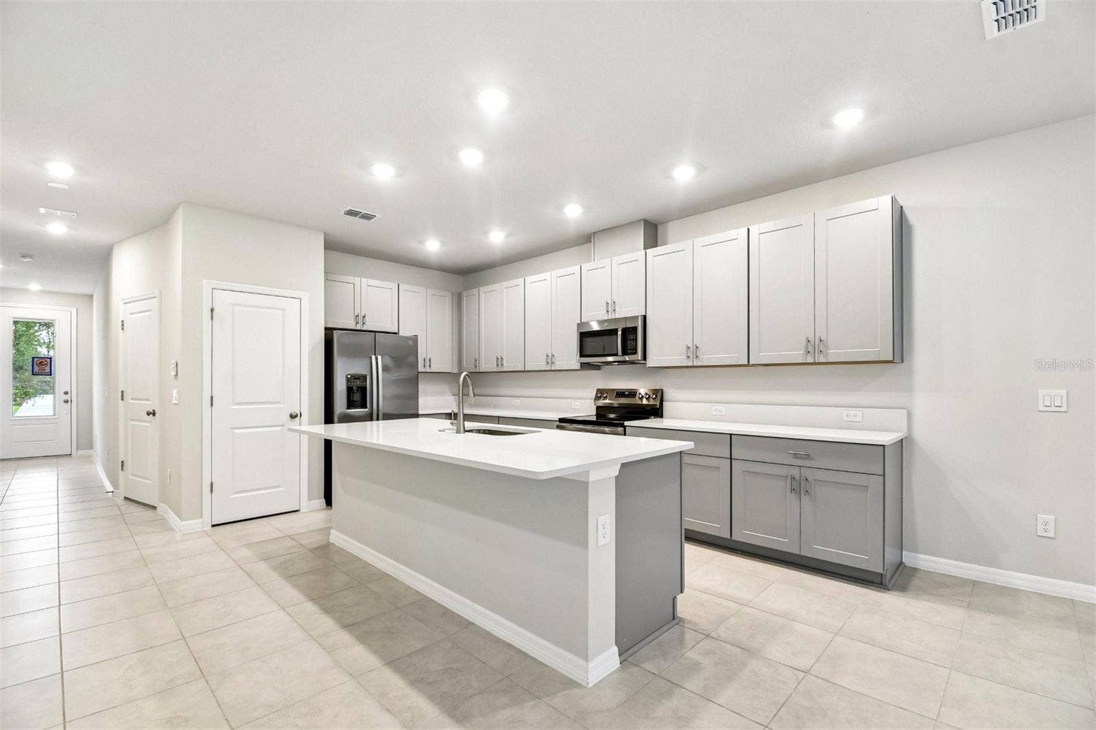 1121 WILD CREST LANE, Daytona Beach, FL 32117