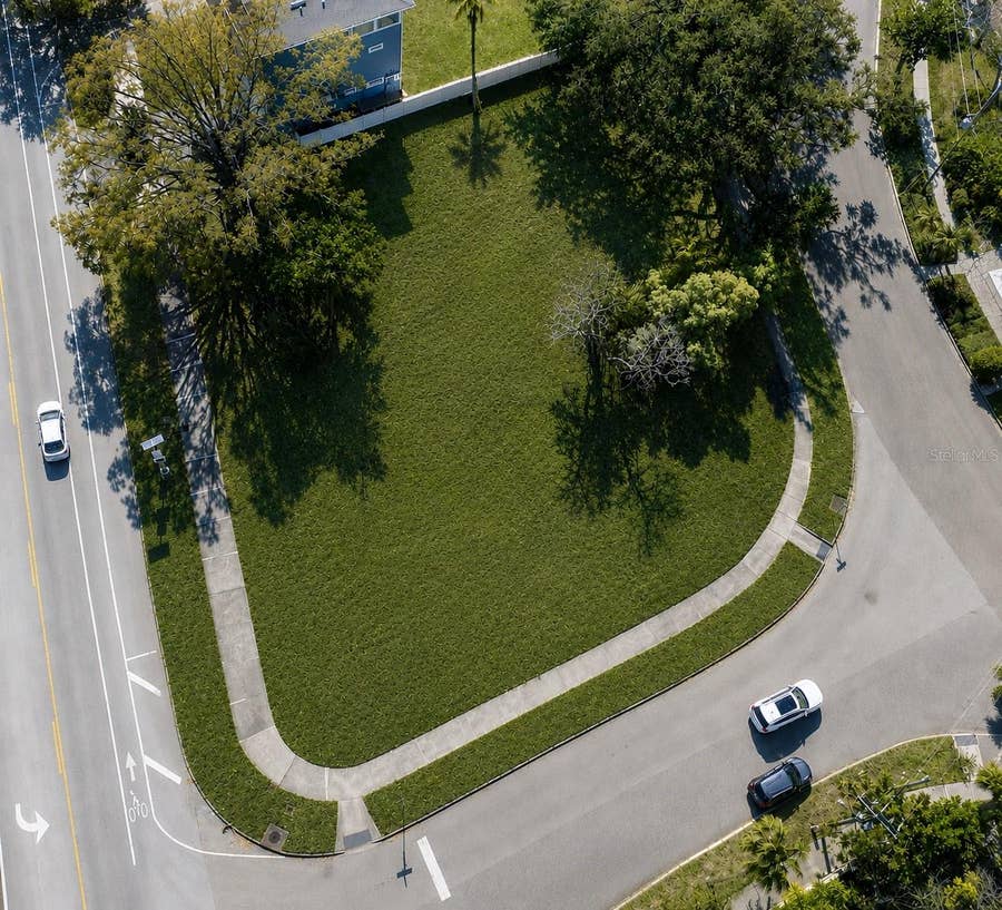 Property photo for 116 W DAVIS BOULEVARD, Tampa, FL