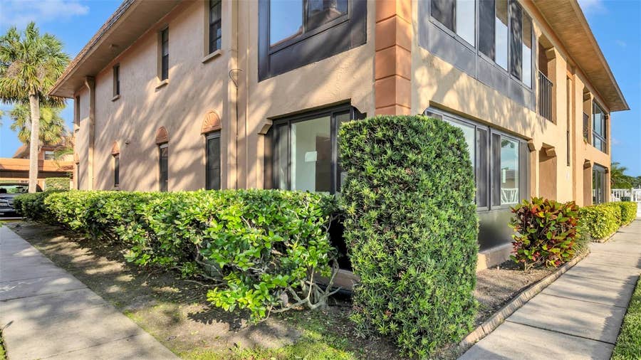 Property photo for 10192 SEMINOLE ISLAND DRIVE, #10192, Largo, FL