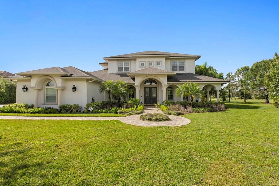 Property photo for 17253 BREEDERS CUP DRIVE, Odessa, FL