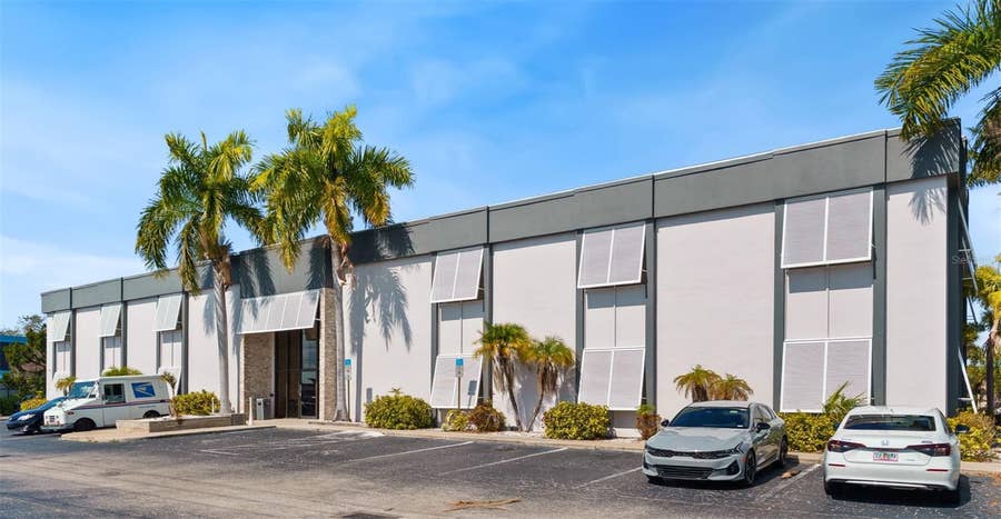 Property photo for 2700 E BAY DRIVE, Largo, FL