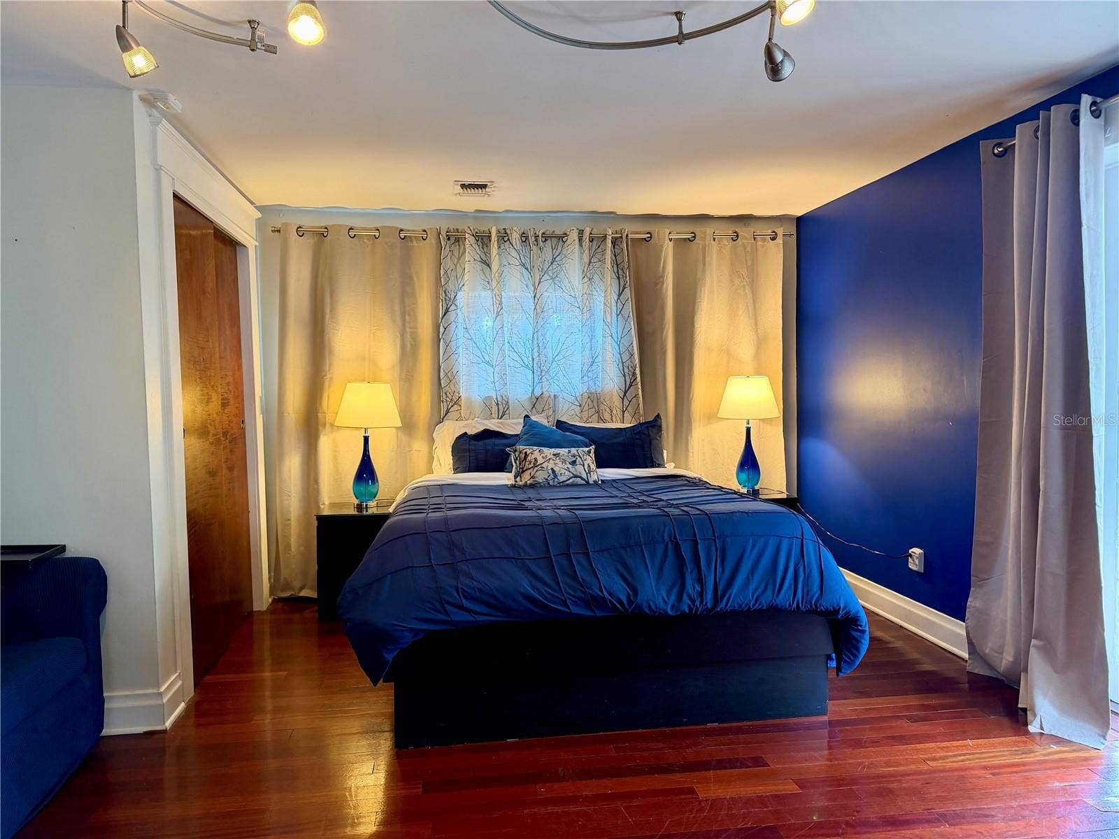 403 W CHELSEA STREET, Tampa, FL 33603 403 W CHELSEA STREET, Tampa, FL 33603
