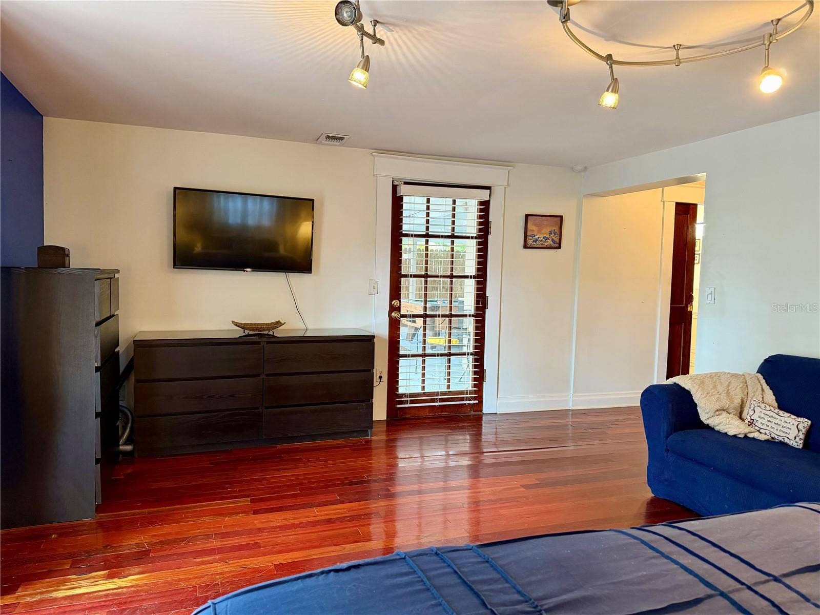 403 W CHELSEA STREET, Tampa, FL 33603 403 W CHELSEA STREET, Tampa, FL 33603