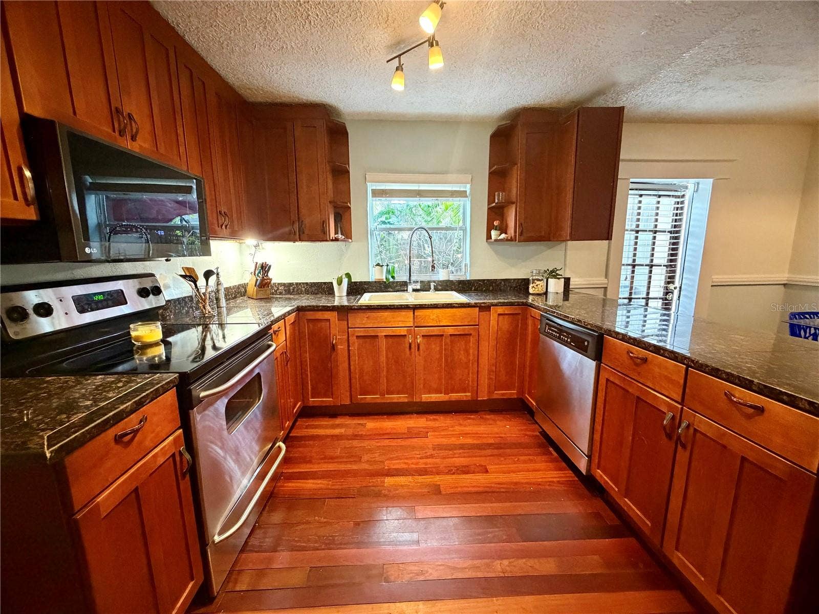 403 W CHELSEA STREET, Tampa, FL 33603 403 W CHELSEA STREET, Tampa, FL 33603