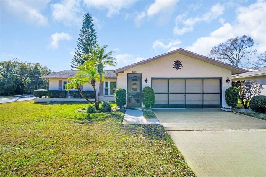 Property photo for 102 STAFFORD DRIVE, Palm Harbor, FL