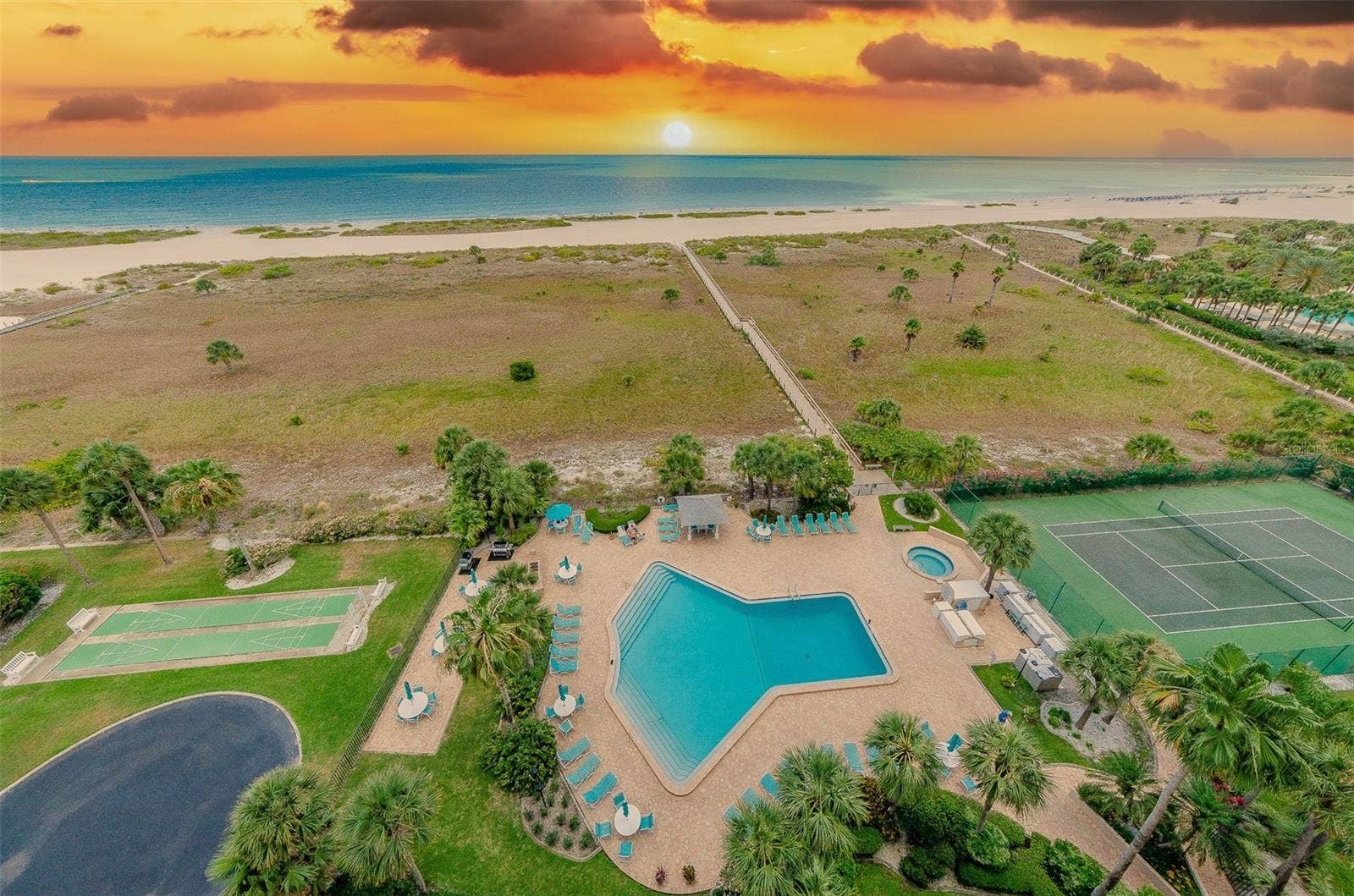 1250 GULF BOULEVARD, #703, Clearwater Beach, FL 33767 1250 GULF BOULEVARD, #703, Clearwater Beach, FL 33767