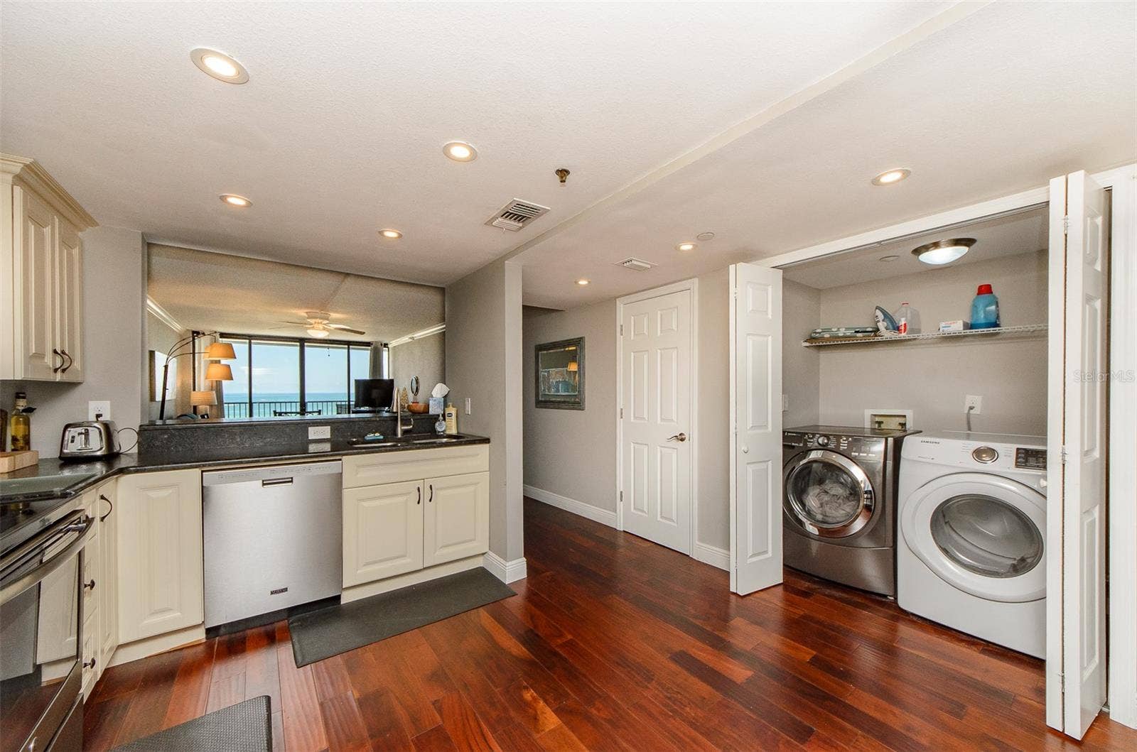 1250 GULF BOULEVARD, #703, Clearwater Beach, FL 33767 1250 GULF BOULEVARD, #703, Clearwater Beach, FL 33767