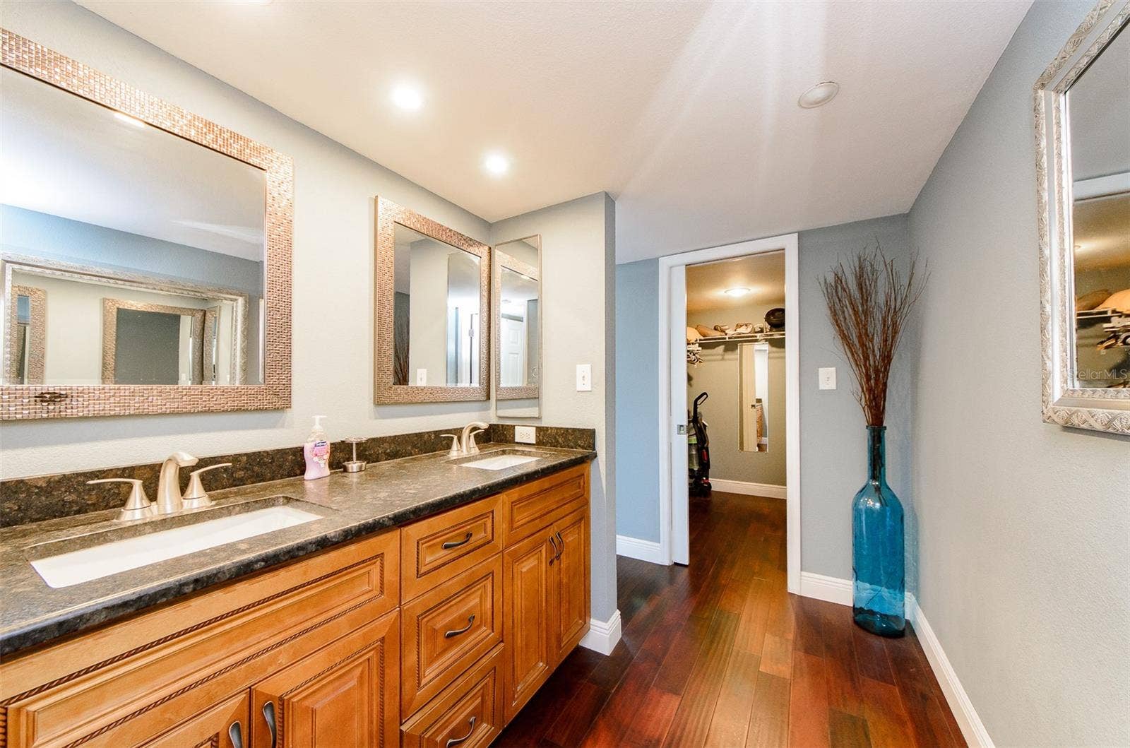 1250 GULF BOULEVARD, #703, Clearwater Beach, FL 33767 1250 GULF BOULEVARD, #703, Clearwater Beach, FL 33767