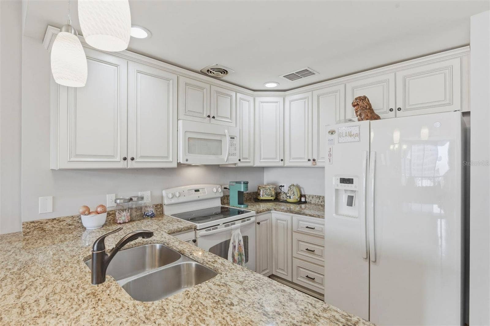 1 BEACH DRIVE SE, #1109, St Petersburg, FL 33701 1 BEACH DRIVE SE, #1109, St Petersburg, FL 33701
