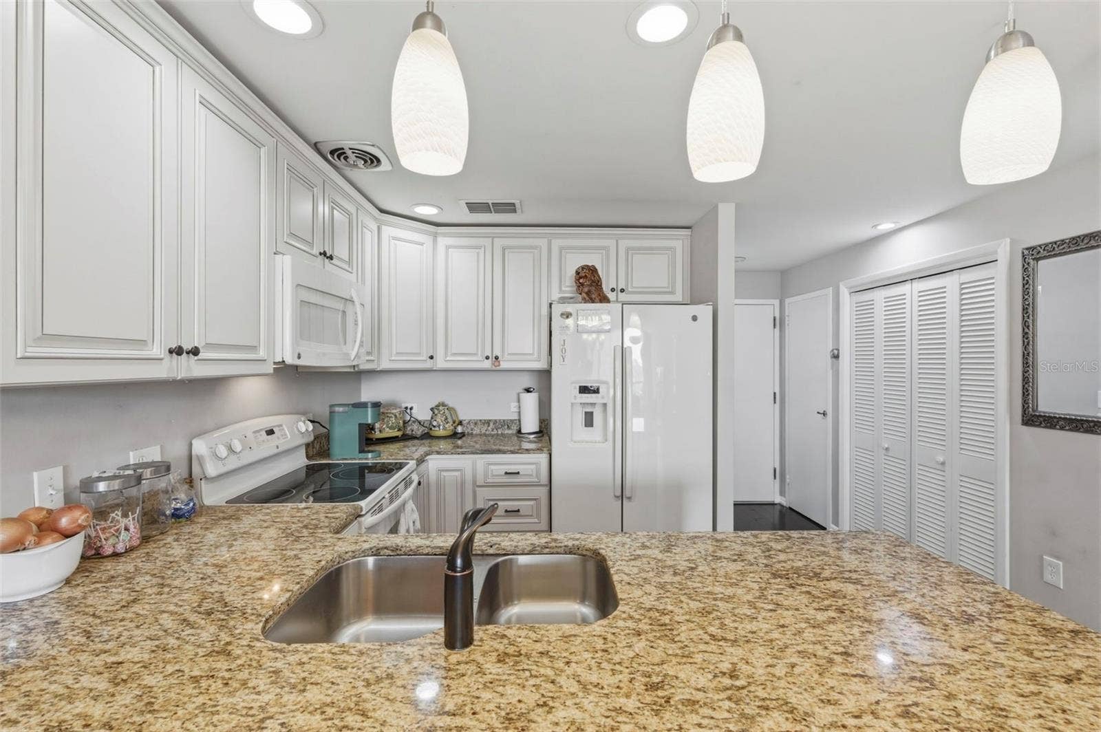 1 BEACH DRIVE SE, #1109, St Petersburg, FL 33701 1 BEACH DRIVE SE, #1109, St Petersburg, FL 33701