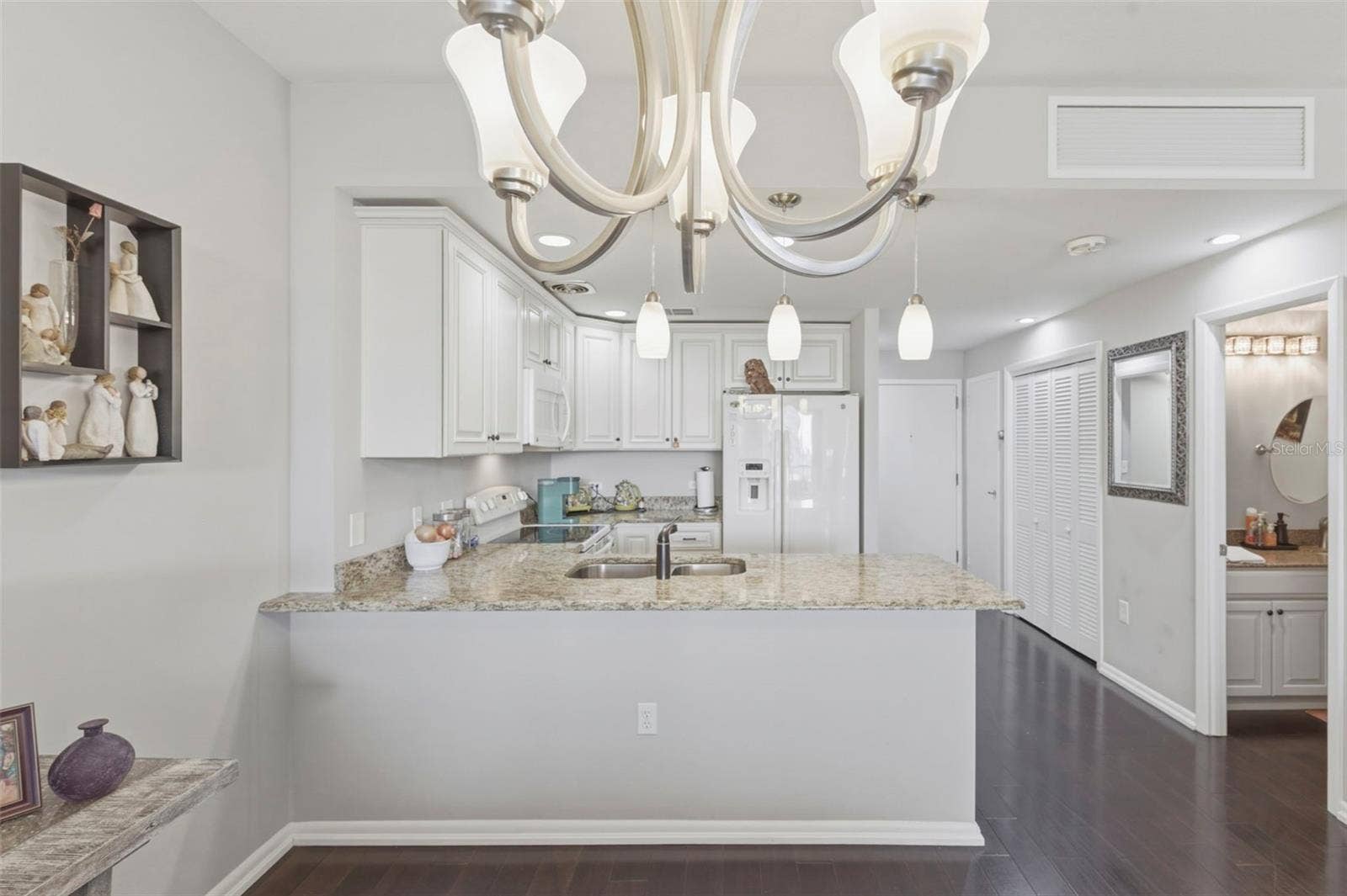 1 BEACH DRIVE SE, #1109, St Petersburg, FL 33701 1 BEACH DRIVE SE, #1109, St Petersburg, FL 33701