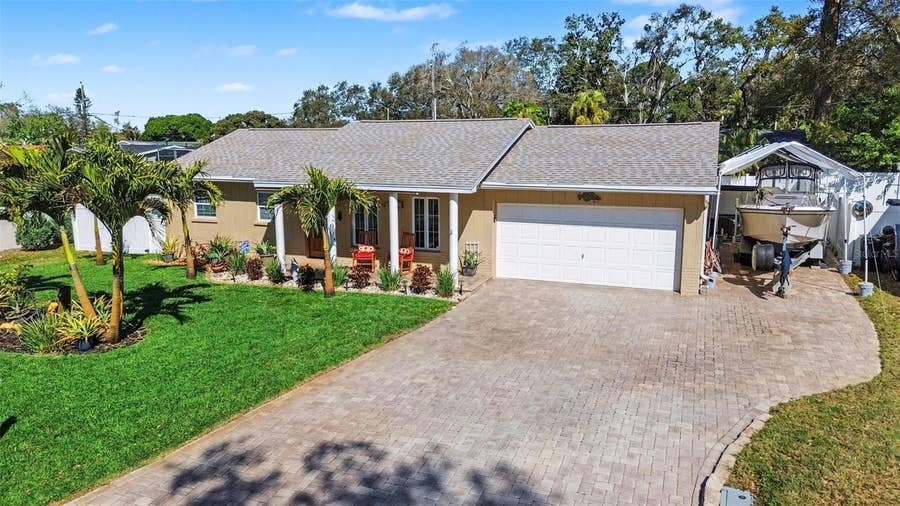 Property photo for 11653 PINEDALE AVENUE, Seminole, FL