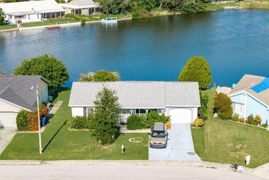 Property photo for 3552 BLUEBELL LANE, Holiday, FL