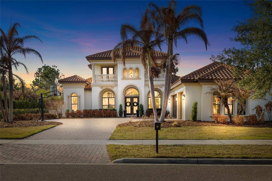 Property photo for 16406 CHAPMAN CROSSING DRIVE, Lithia, FL