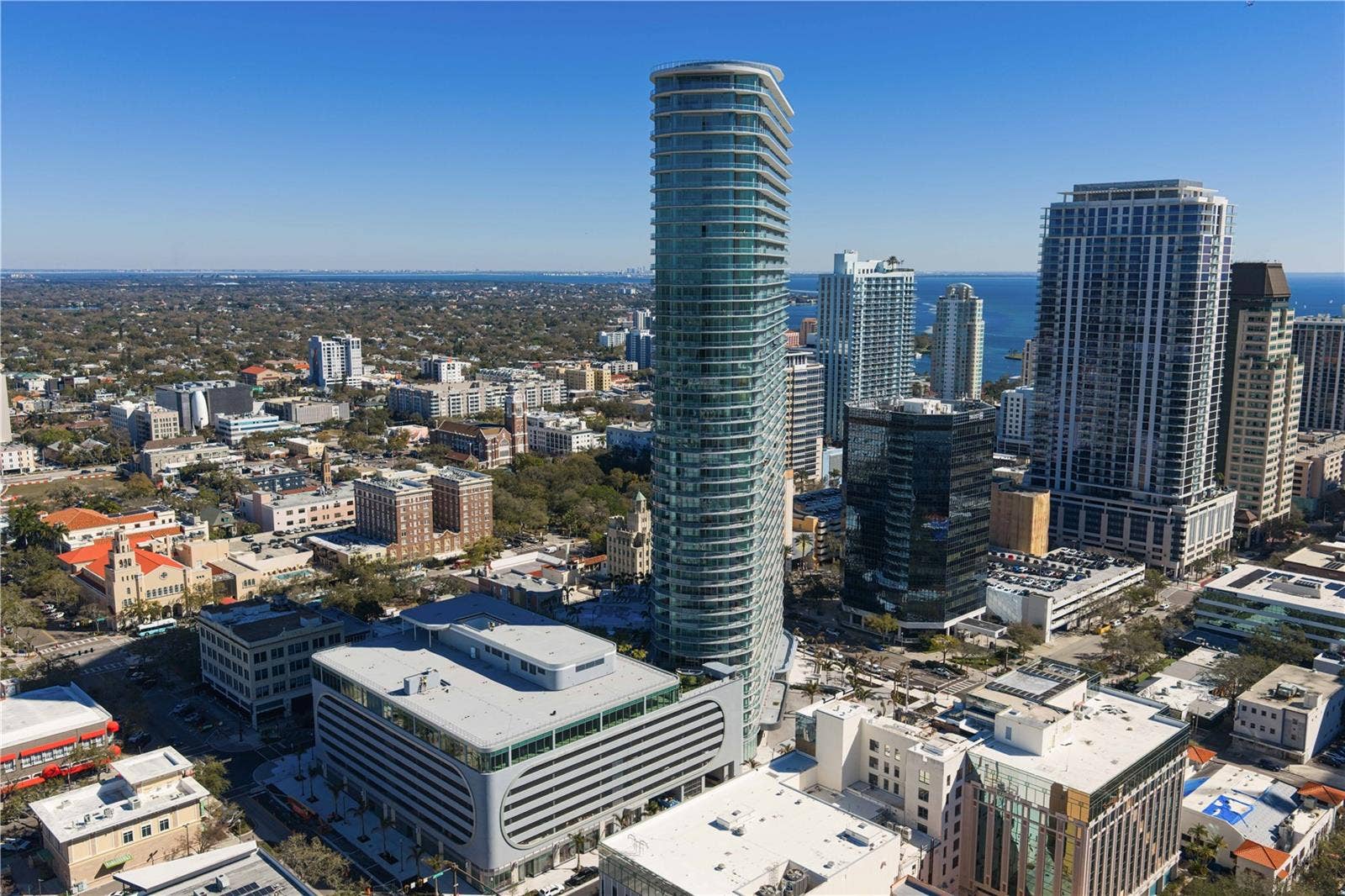 400 CENTRAL AVENUE, #2806, St Petersburg, FL 33701 400 CENTRAL AVENUE, #2806, St Petersburg, FL 33701