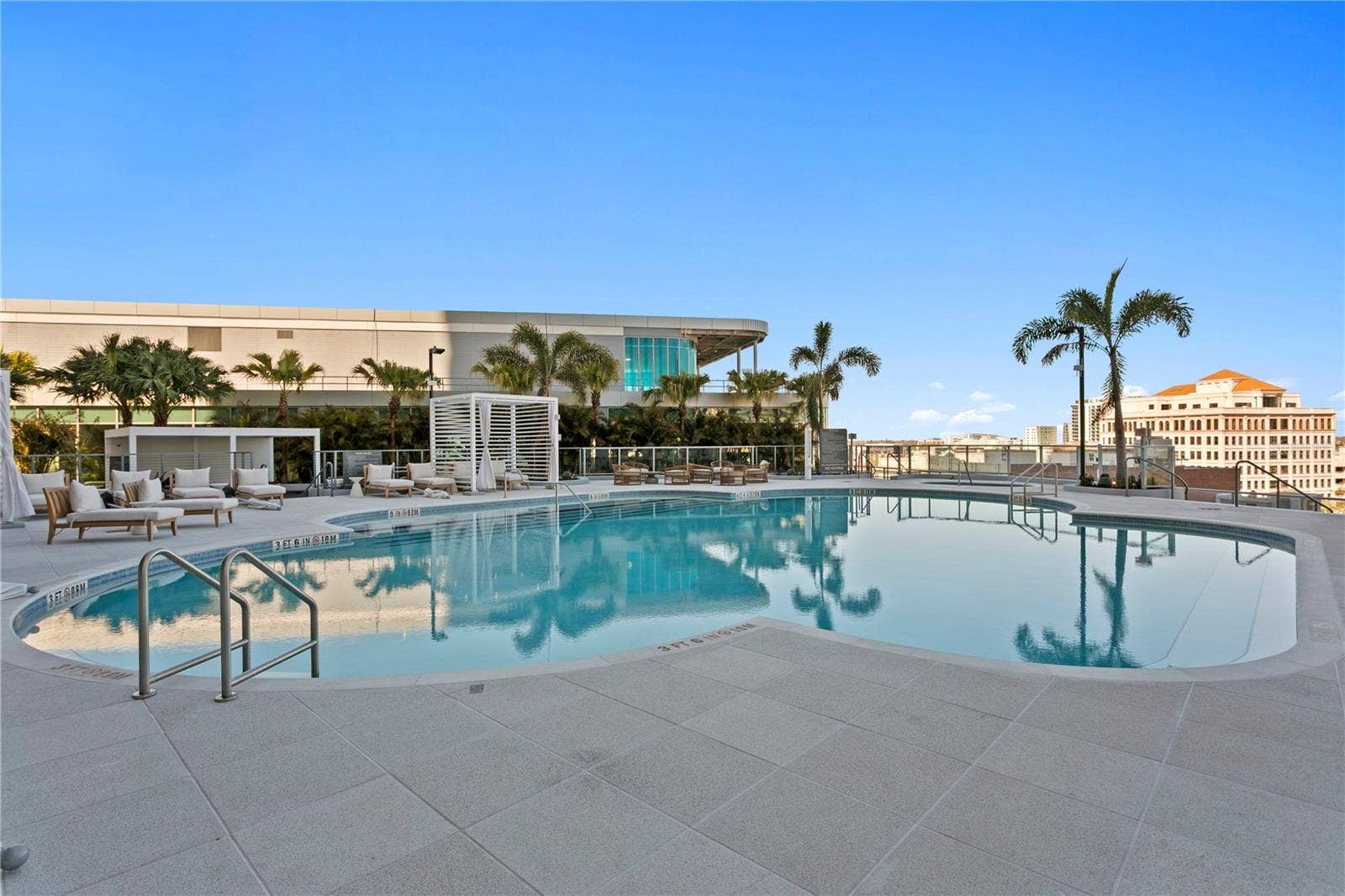 400 CENTRAL AVENUE, #2806, St Petersburg, FL 33701 400 CENTRAL AVENUE, #2806, St Petersburg, FL 33701