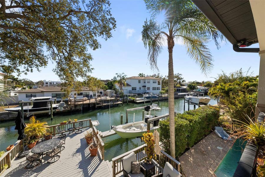 Property photo for 4926 W MELROSE AVENUE N, Tampa, FL