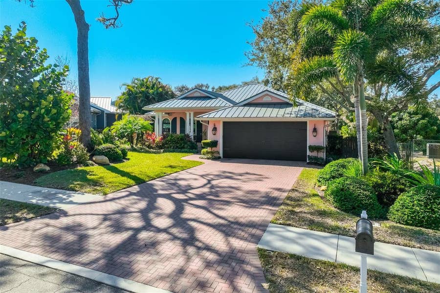 Property photo for 1792 OVERBROOK AVENUE, Clearwater, FL