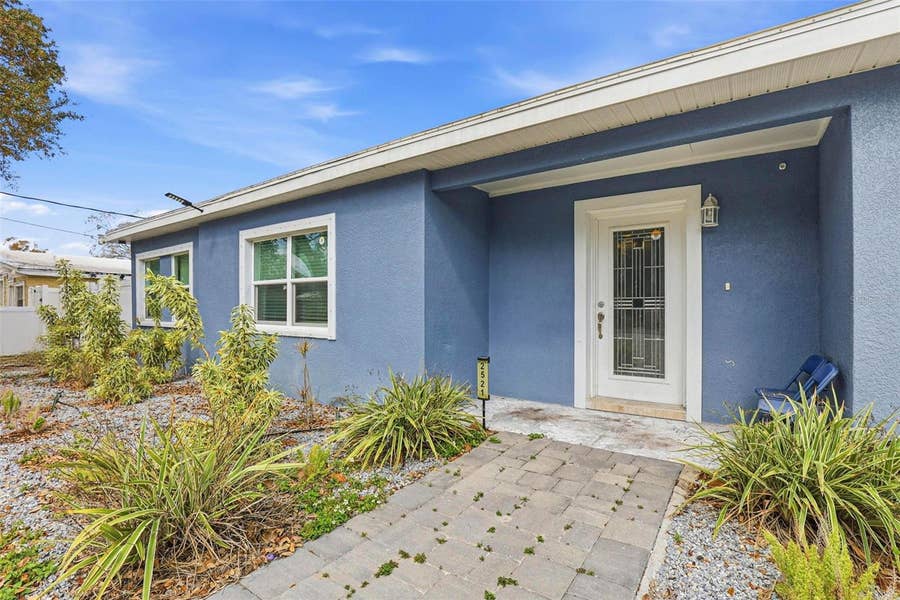 Property photo for 2521 W CREST AVENUE, Tampa, FL