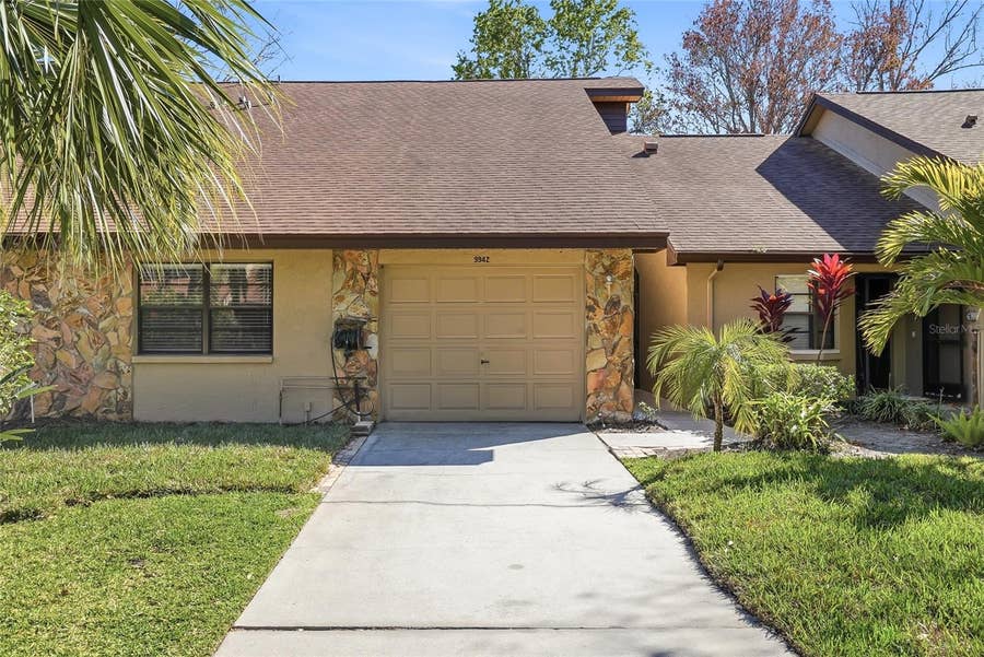 Property photo for 9942 LAKE SEMINOLE DRIVE W, Largo, FL