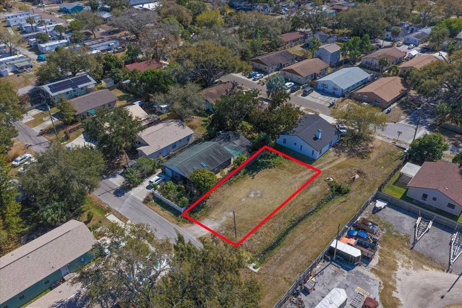 Property photo for BRAGINTON STREET, Largo, FL