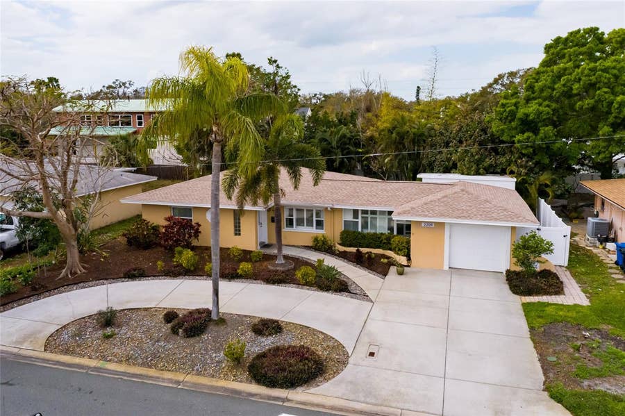 Property photo for 2209 SUNRISE DRIVE SE, St Petersburg, FL