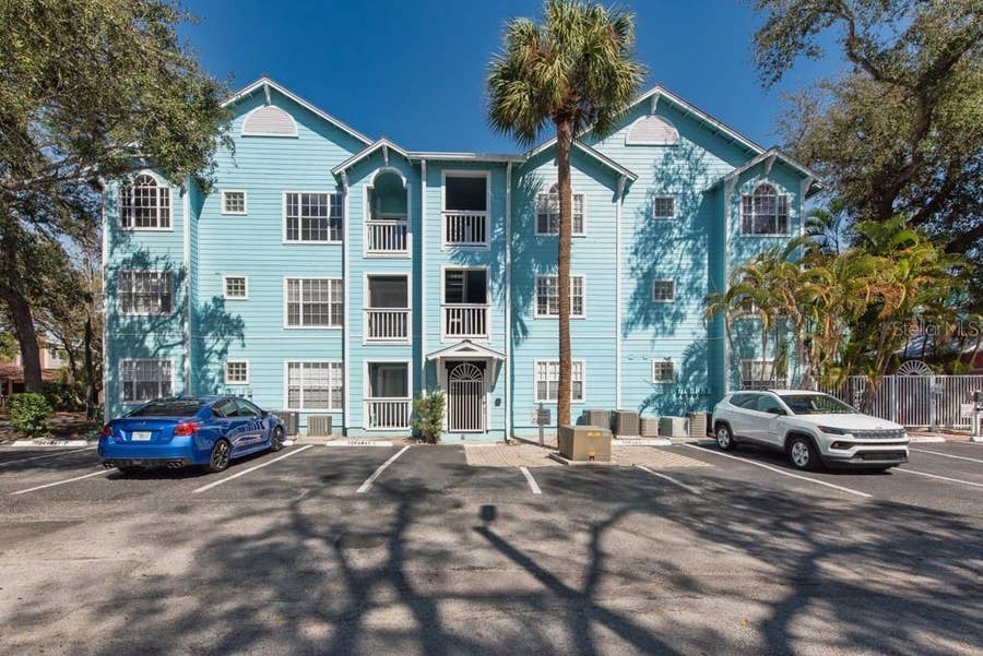 Property photo for 3002 W CLEVELAND STREET, #D11, Tampa, FL
