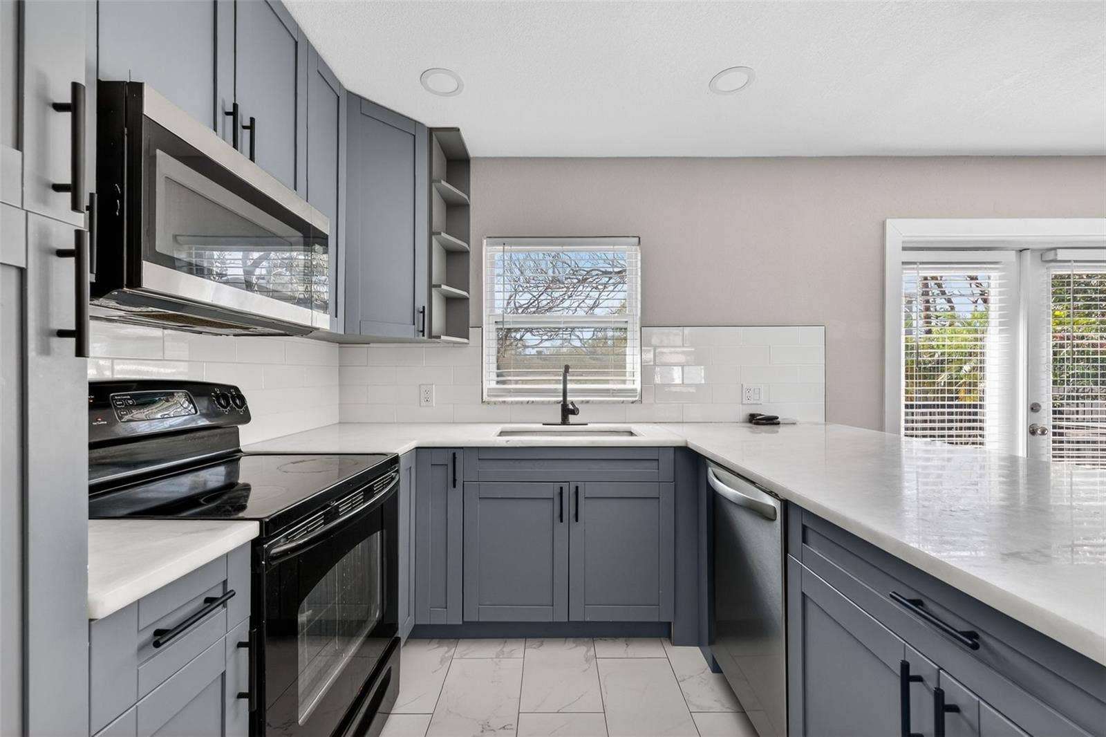 2714 W GRACE STREET, Tampa, FL 33607