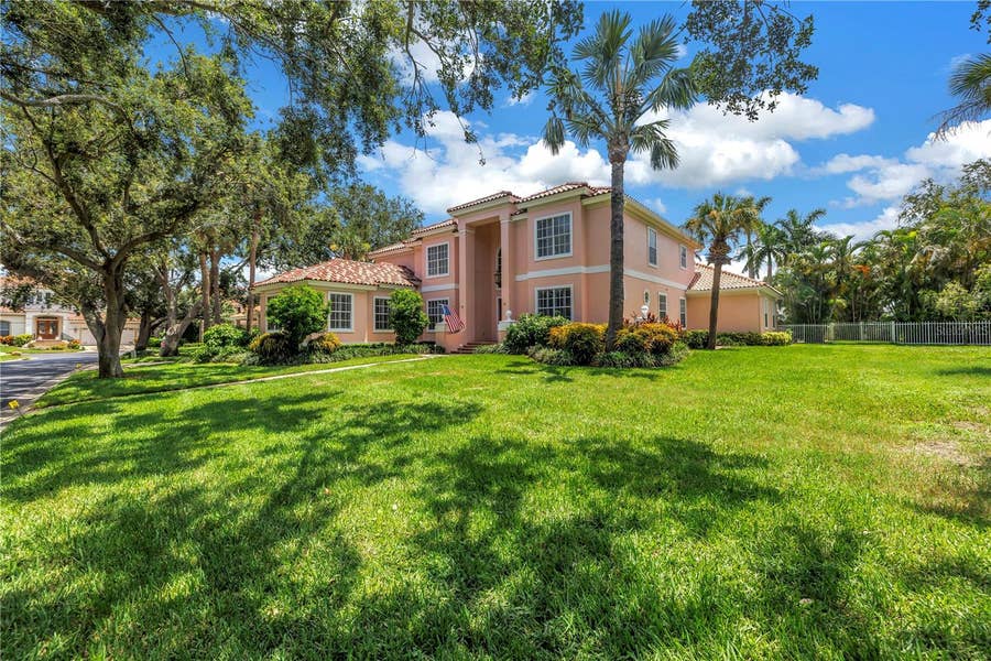 Property photo for 4930 SANDPIPER LANE S, St Petersburg, FL