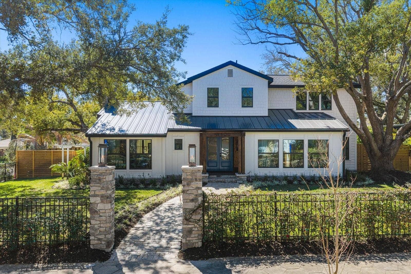 800 17TH AVENUE N, St Petersburg, FL 33704 800 17TH AVENUE N, St Petersburg, FL 33704
