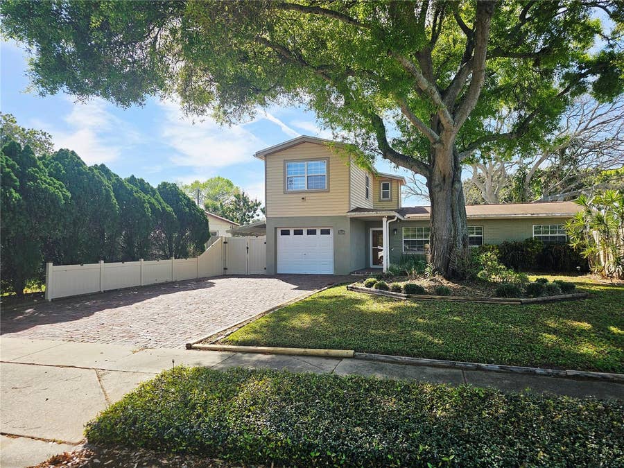 Property photo for 5564 N 63RD WAY N, St Petersburg, FL