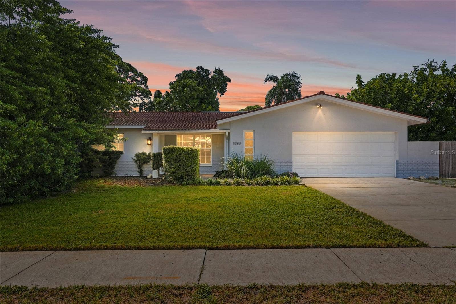1890 62ND AVENUE S, St Petersburg, FL 33712 Space to gather, room to unwind, and so much to enjoy nearby. Come see how it all feels in person. Schedule your private showing and picture your next chapter here.