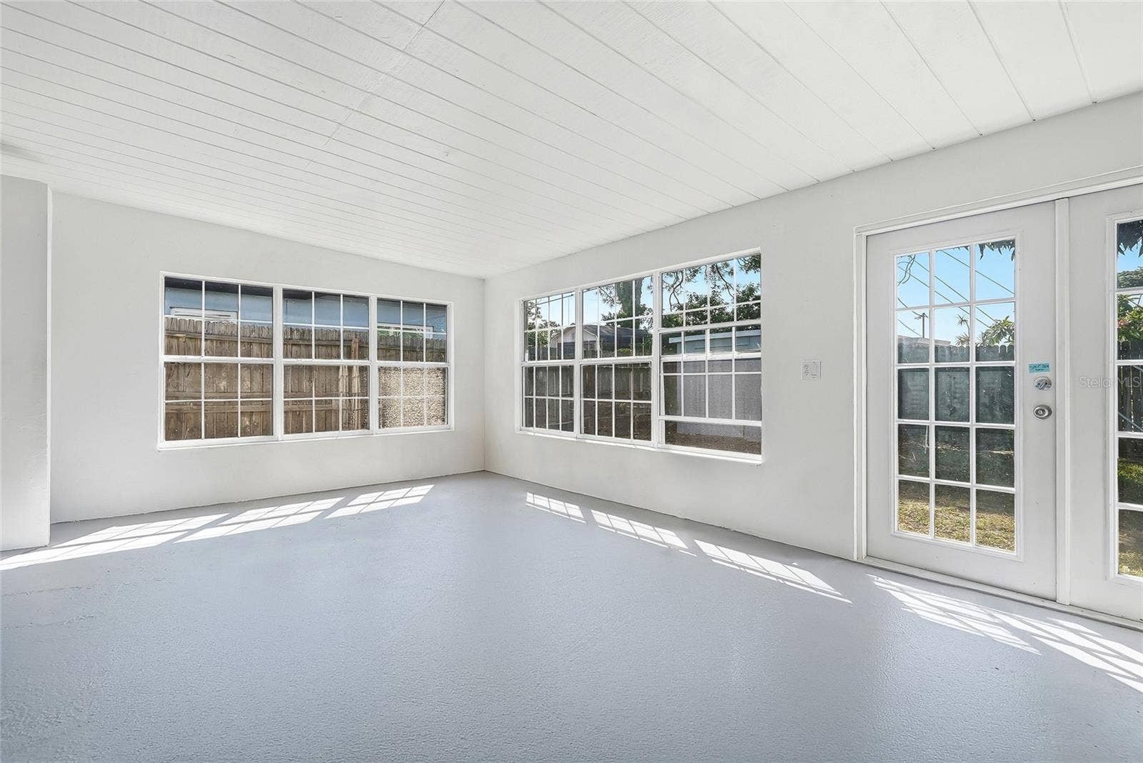1890 62ND AVENUE S, St Petersburg, FL 33712 Virtually Removed Personal Property.