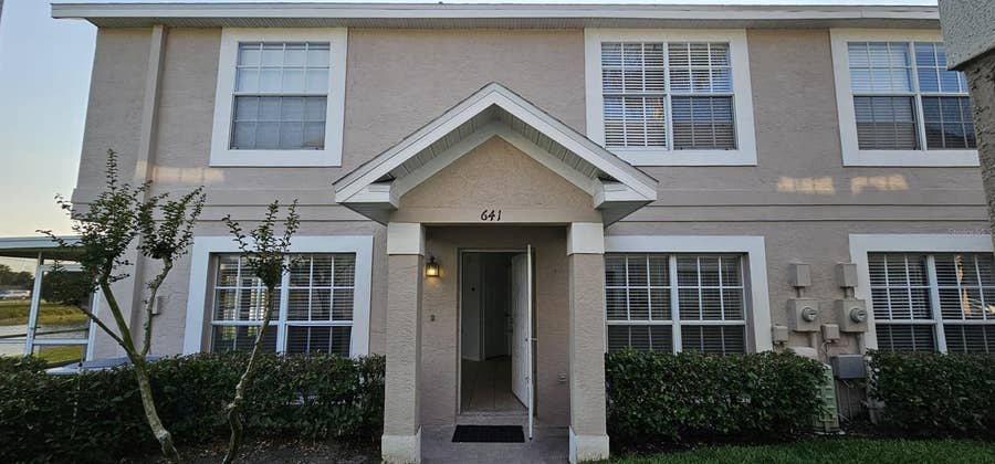 Property photo for 641 KENSINGTON LAKE CIRCLE, Brandon, FL