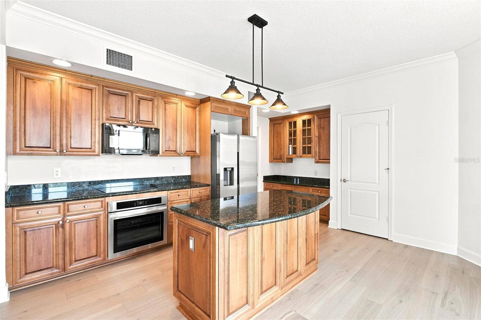100 BEACH DRIVE NE, #1501, St Petersburg, FL 33701 100 BEACH DRIVE NE, #1501, St Petersburg, FL 33701