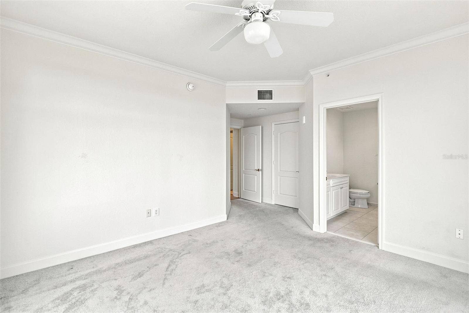 100 BEACH DRIVE NE, #1501, St Petersburg, FL 33701 100 BEACH DRIVE NE, #1501, St Petersburg, FL 33701