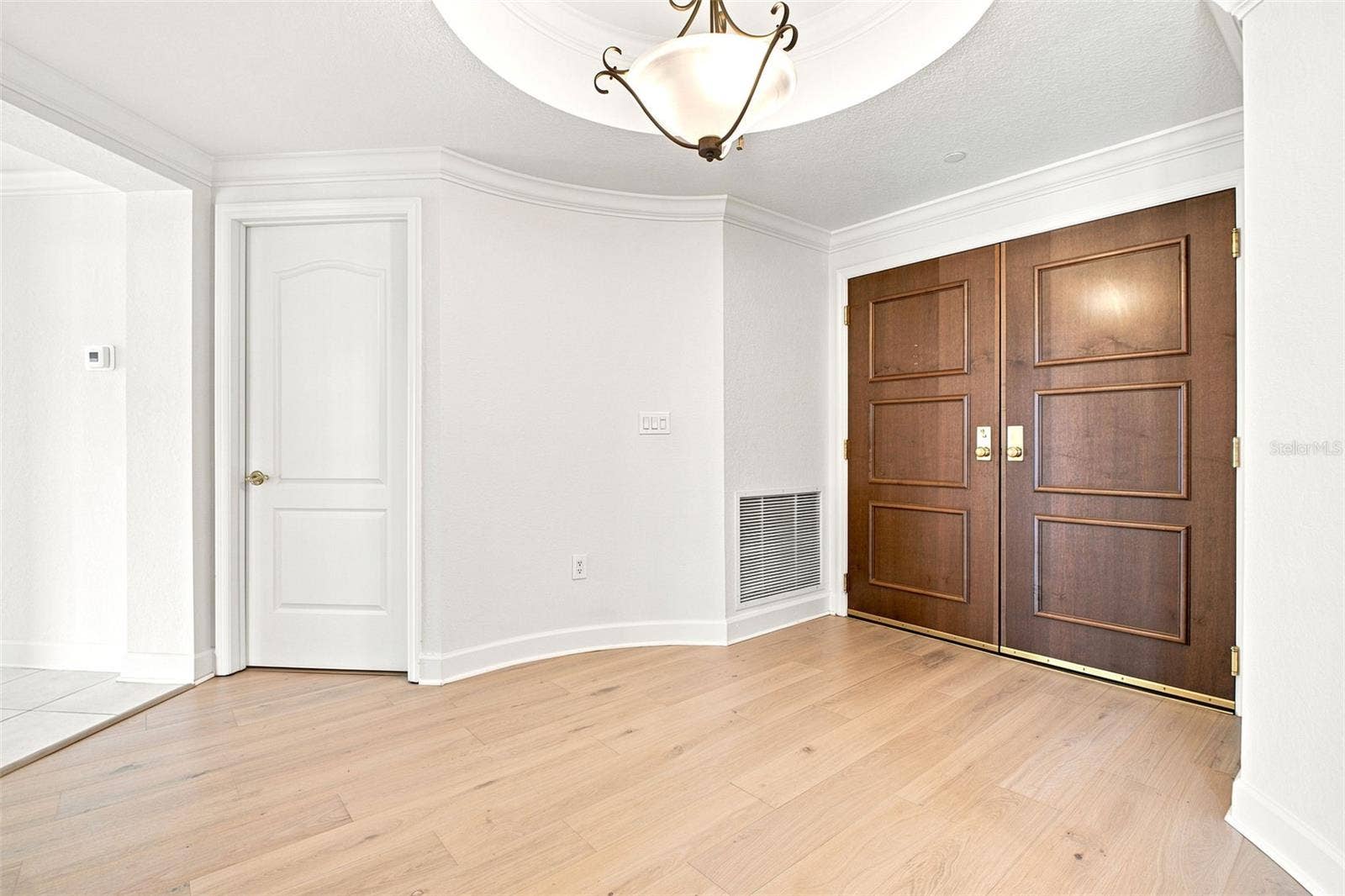 100 BEACH DRIVE NE, #1501, St Petersburg, FL 33701 100 BEACH DRIVE NE, #1501, St Petersburg, FL 33701