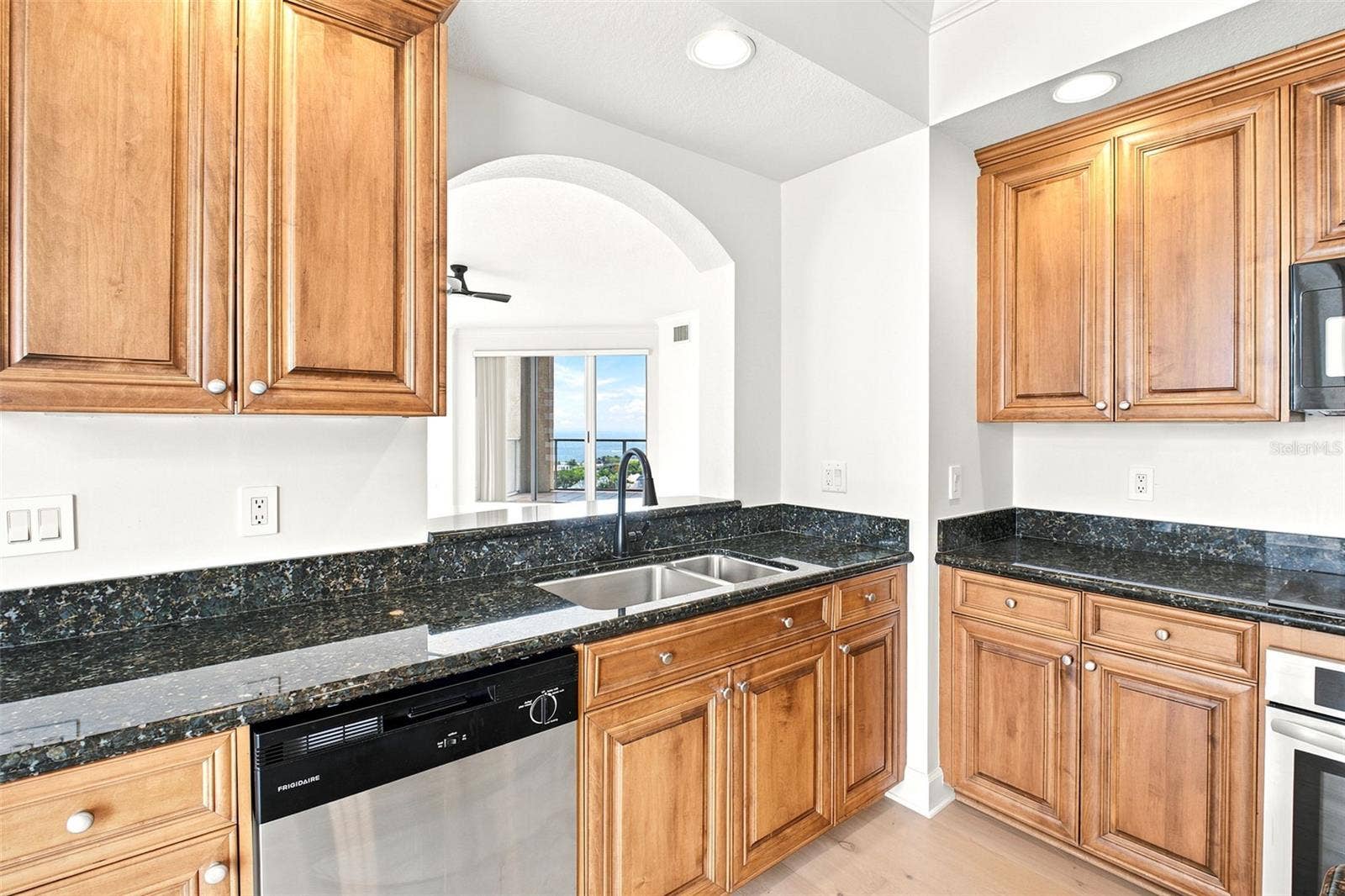 100 BEACH DRIVE NE, #1501, St Petersburg, FL 33701 100 BEACH DRIVE NE, #1501, St Petersburg, FL 33701