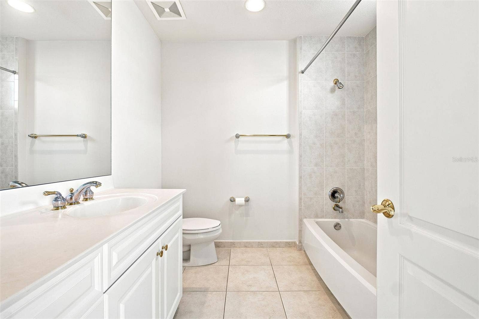 100 BEACH DRIVE NE, #1501, St Petersburg, FL 33701 100 BEACH DRIVE NE, #1501, St Petersburg, FL 33701