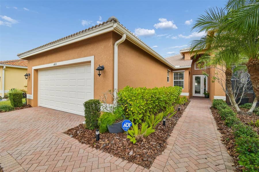 Property photo for 4913 MARBLE SPRINGS CIRCLE, Wimauma, FL
