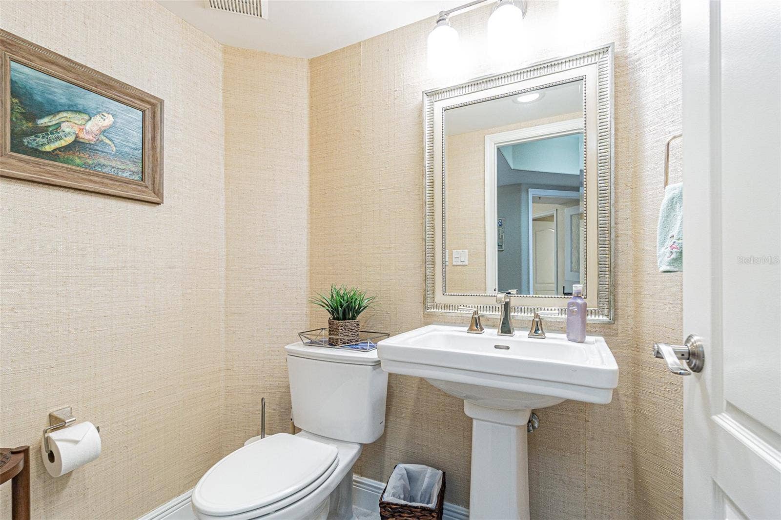 200 121ST AVENUE, #304, Treasure Island, FL 33706 Powder Bath