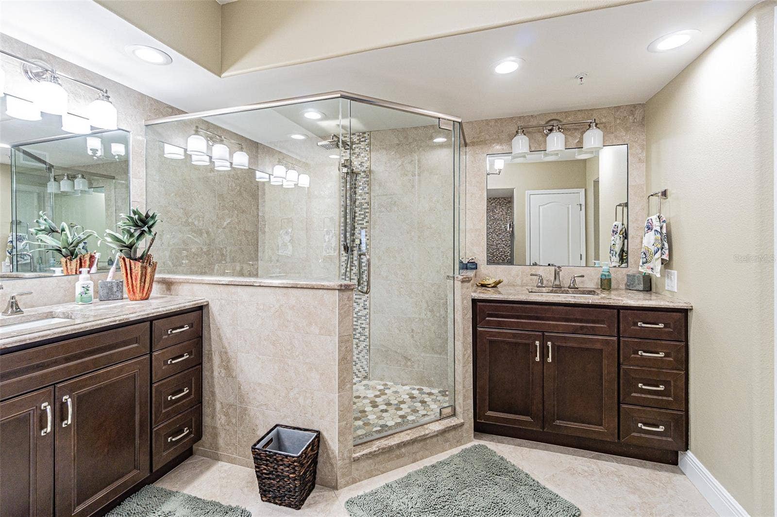 200 121ST AVENUE, #304, Treasure Island, FL 33706 Primary Bath