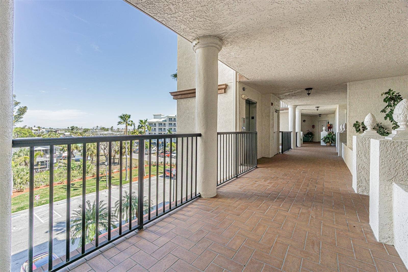 200 121ST AVENUE, #304, Treasure Island, FL 33706 From Frt Dr to Elevator