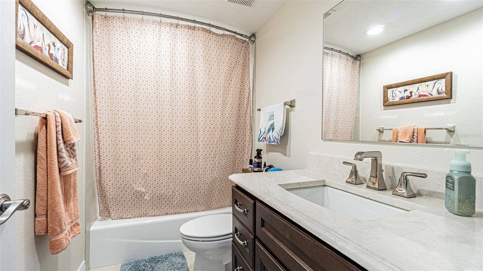 200 121ST AVENUE, #304, Treasure Island, FL 33706 Guest Rm2 - ensuite bath