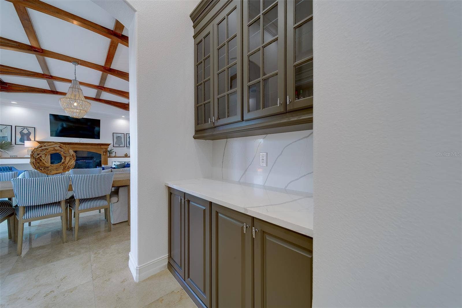 824 ISLAND WAY, Clearwater Beach, FL 33767 824 ISLAND WAY, Clearwater Beach, FL 33767