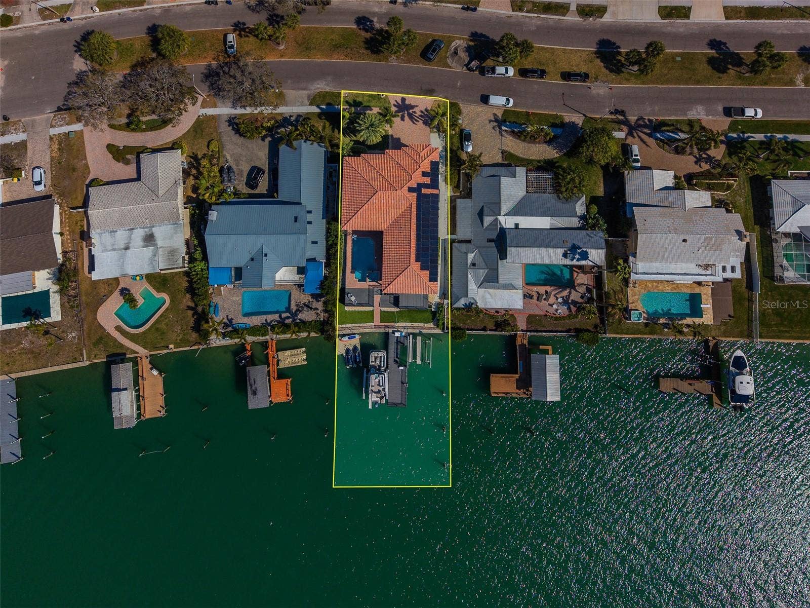 824 ISLAND WAY, Clearwater Beach, FL 33767 824 ISLAND WAY, Clearwater Beach, FL 33767