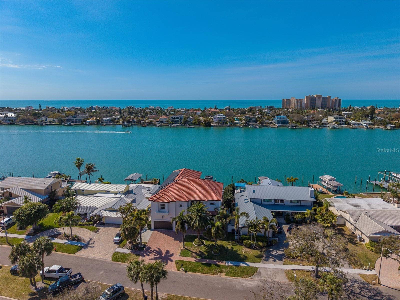824 ISLAND WAY, Clearwater Beach, FL 33767 824 ISLAND WAY, Clearwater Beach, FL 33767