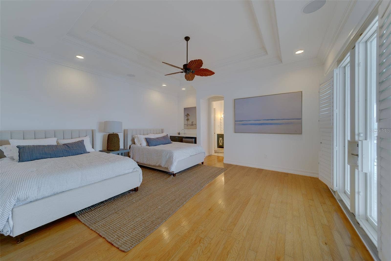 824 ISLAND WAY, Clearwater Beach, FL 33767 824 ISLAND WAY, Clearwater Beach, FL 33767