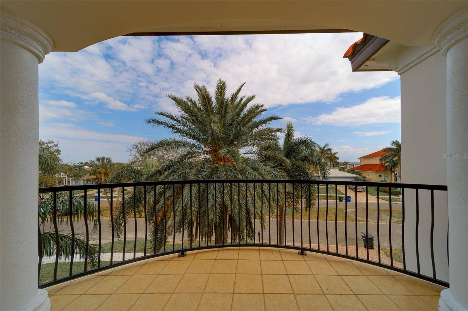 824 ISLAND WAY, Clearwater Beach, FL 33767 824 ISLAND WAY, Clearwater Beach, FL 33767